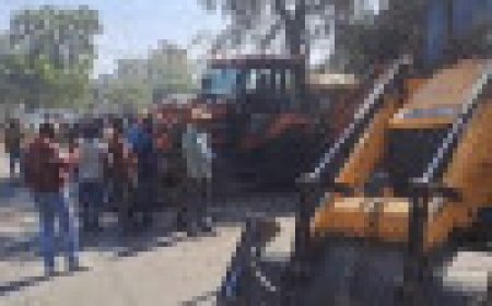 Jabalpur News: कैंट बोर्ड ने भैंसासुर बाबा-नर्मदा रोड पर फिर चलाया बुल्डोजर