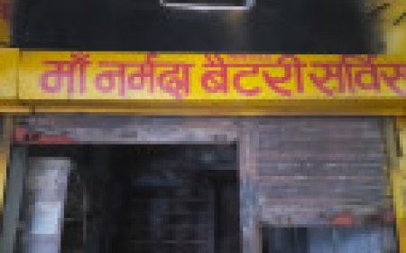 Jabalpur News: बैटरी की दुकान में लगी भीषण आग, सब कुछ जलकर खाक