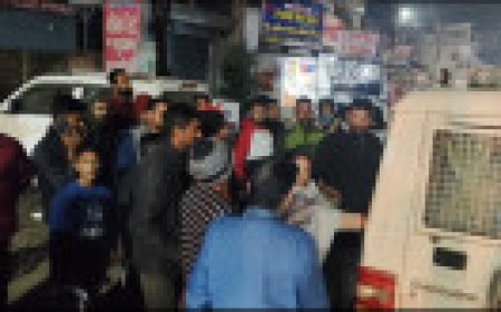 Jabalpur News: बिलहरी में मिष्ठान भंडार संचालक को फिर धमकाने पहुंचे बदमाश... पुलिस ने हमलावरों को दबोचा