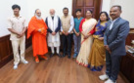 Jabalpur News: पीएमओ से राज्यसभा सदस्य सुमित्रा बाल्मीकि को आया बुलावा, सपरिवार पहुंची पीएम मोदी से मिलने