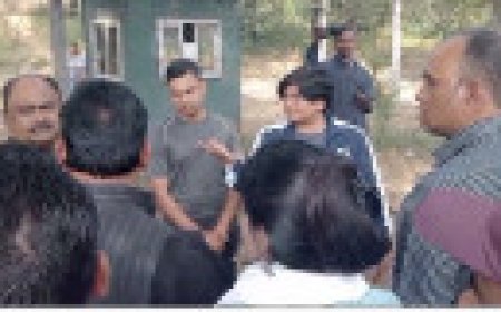 Jabalpur News: बिलहरी में खेल मैदान को लेकर विवाद, आर्मी ने लगाया कैंप, फुटबॉल गोलपोस्ट उखाड़ कर सड़क पर फेंकने का आरोप