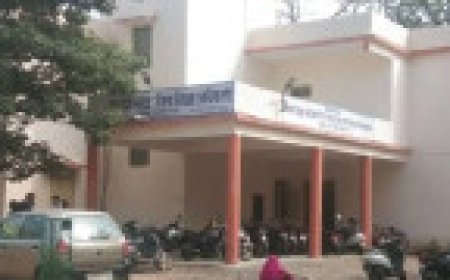 Jabalpur News: लापरवाही बरतने पर दो शिक्षक निलंबित, एक की वेतन वृद्धि रोकी और एक को थमाया नोटिस