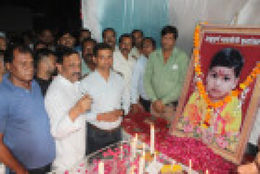 Jabalpur News: मासूम की मौत पर न्याय दिलाने निकाला गया कैंडिल मार्च