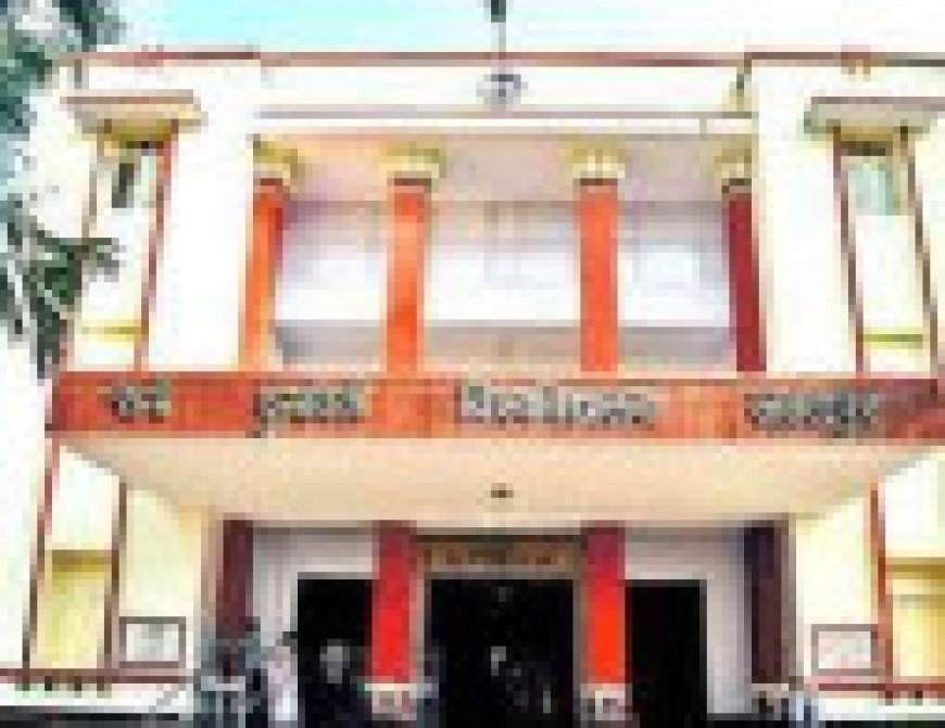 Jabalpur News: आरडीयू के कर्मचारी कर रहे नारेबाजी, कुलगुरू ने साधा ‘मौन’