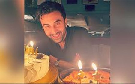 हैप्पी बर्थडे रणवीर कपूर ,जन्मदिन पर माँ और बेहन ने दी  ढेरो शुभकामनाए