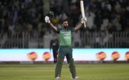 NZ vs PAK: फखर पाकिस्तान के लिए विश्व कप में सबसे तेज शतक लगाने वाले बल्लेबाज बने हैं।