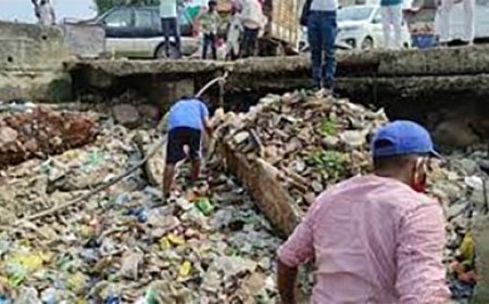 मुरादाबाद में पुलिस और ग्रामीणों में भिड़ंत,युवक की मौत के बाद बवाल, पथराव में सिपाही घायल जानिए क्या है पूरा मामला