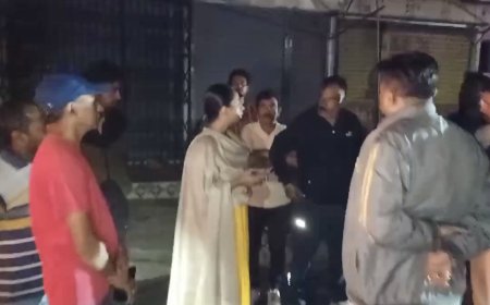 Jabalpur News: नगर निगम के गढ़ा जोन कार्यालय में आग लगने से खाक हुए दस्तावेज, कमिश्नर खुद पहुंची मौके पर