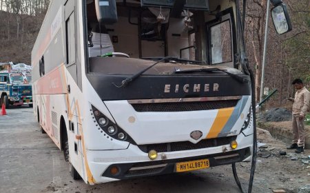 Jabalpur News: अयोध्या से महाराष्ट्र जा रही बस बरगी में पलटी, तीन की मौत 25 घायल