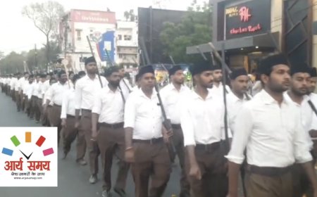Jabalpur News: डाॅ. हेडगेवार की जयंती पर RSS का पथ संचलन, स्वयंसेवकों पर की गई पुष्प वर्षा