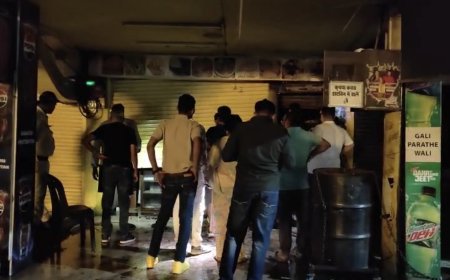 Jabalpur News: सिविक सेंटर में देर रात अग्नि हादसा,  दुकान में लगी भीषण आग