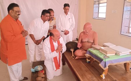 Jabalpur News: आचार्य श्री समय सागर महाराज के दर्शन करने पहुंचे विधायक अशोक रोहाणी