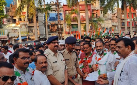 Jabalpur News: लॉर्डगंज क्षेत्र की कानून व्यवस्था को लेकर कांग्रेस का आक्रोश,  विधायक घनघोरिया के नेतृत्व में घेरा थाना