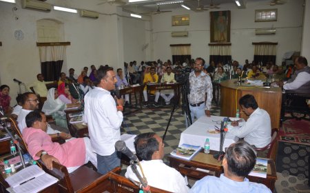 Jabalpur News: नगर निगम की बजट बैठक में "क्यों झूठ बोलते हो ’ पर गरमाया सदन, मेयर ने किया दावा धन की कमी नहीं