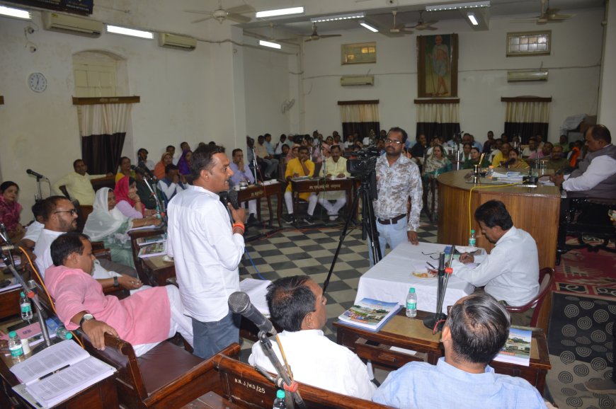 Jabalpur News: नगर निगम की बजट बैठक में "क्यों झूठ बोलते हो ’ पर गरमाया सदन, मेयर ने किया दावा धन की कमी नहीं