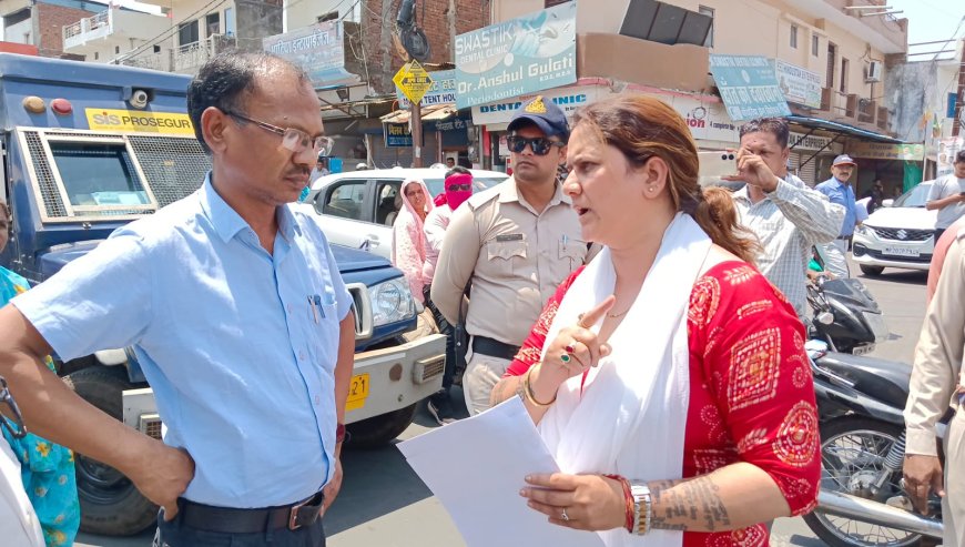 Jabalpur News: रांझी परशुराम बस्ती में खुली शराब दुकान के विरोध में महिलाओं ने किया चक्काजाम