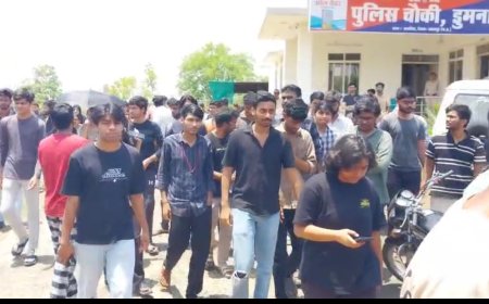 Jabalpur News: दिल्ली में बैठे बाॅय फ्रेंड की डिमांड पर बाथरूम में नहा रही लड़कियों के वीडियो बना रही थी छात्रा, नाराज स्टुडेंट पहुंचे पुलिस के पास