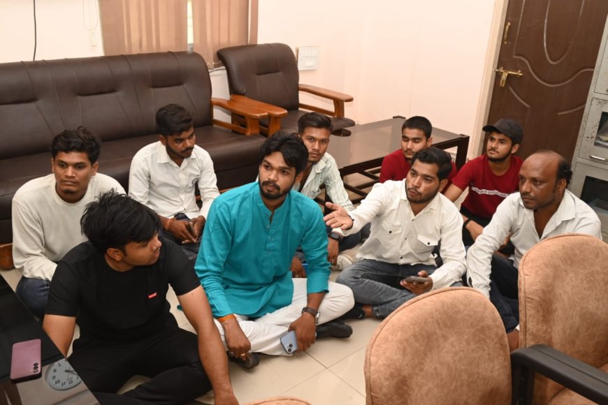 Jabalpur News: वेटरनरी कॉलेज में एनएसयूआई ने किया हंगामा, डीन चेंबर में दिया धरना
