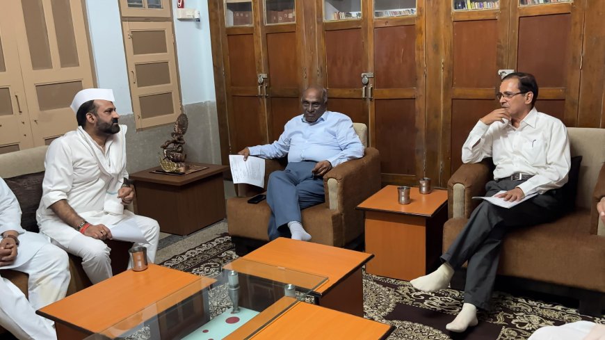 Jabalpur News: कांग्रेस नेता प्रार्थना पत्र लेकर पहुंचे आरएसएस कार्यालय केशव कुटी, भाजपा नेताओं के बयानों पर खड़े किए सवाल