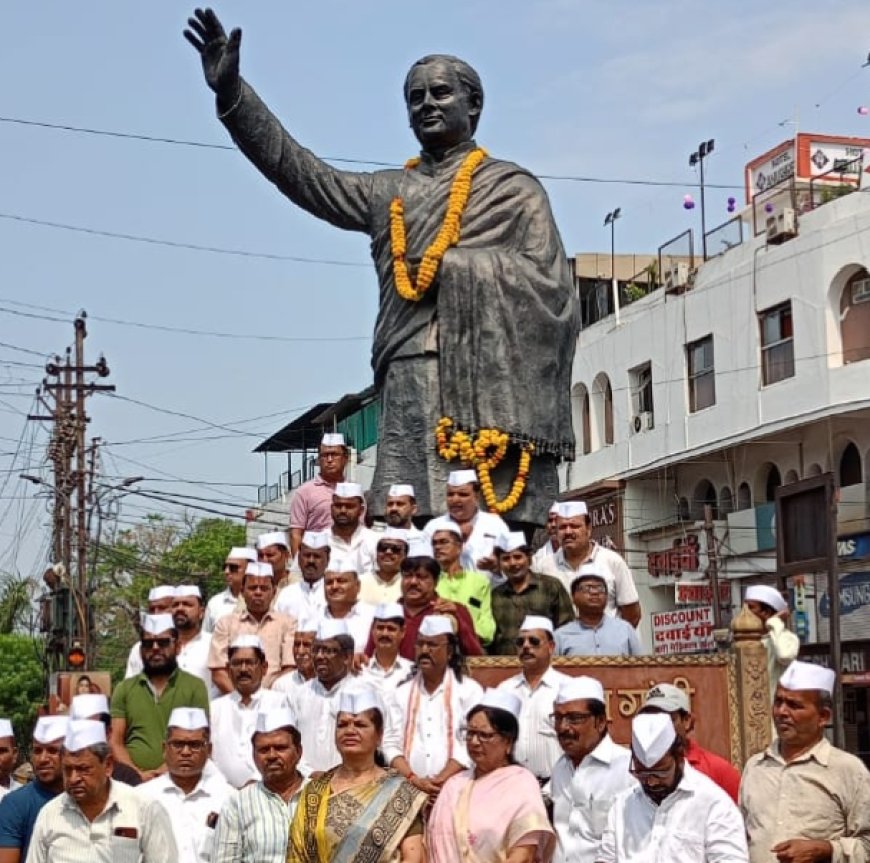 Jabalpur News: पूर्व प्रधानमंत्री स्वर्गीय राजीव गांधी की पुण्यतिथि पर कांग्रेस पार्टी ने किया याद, प्रतिमा स्थल पर दी पुष्पांजलि