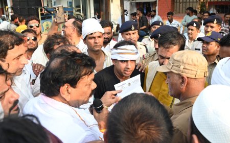 Jabalpur News: विधायक के साथ युवक कांग्रेस कार्यकर्ताओं घेरा नगर निगम