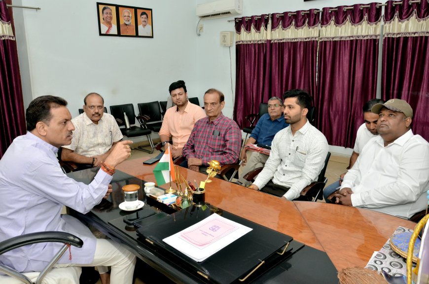 Jabalpur News: महापौर का दावा शहर में लगे अवैध होर्डिंग्स स्ट्रक्चर को अब तोड़ा जाएगा