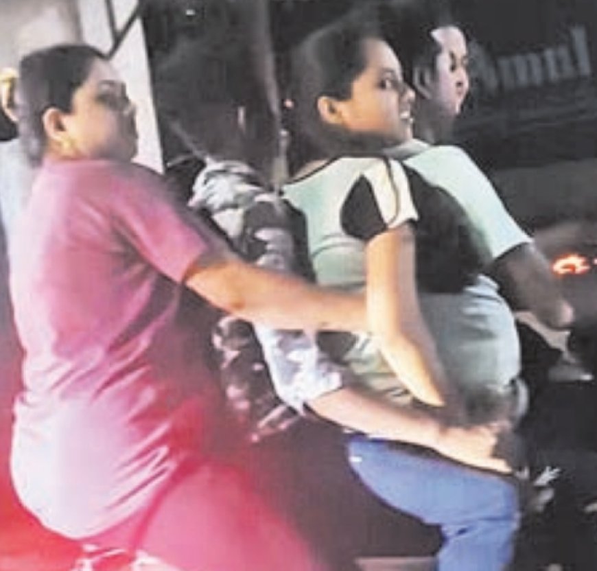 Jabalpur News: एक्टिवा में 5 लोगों को बैठाना पड़ा भारी, फुटेज सामने आते ही घर पहुंच गई पुलिस