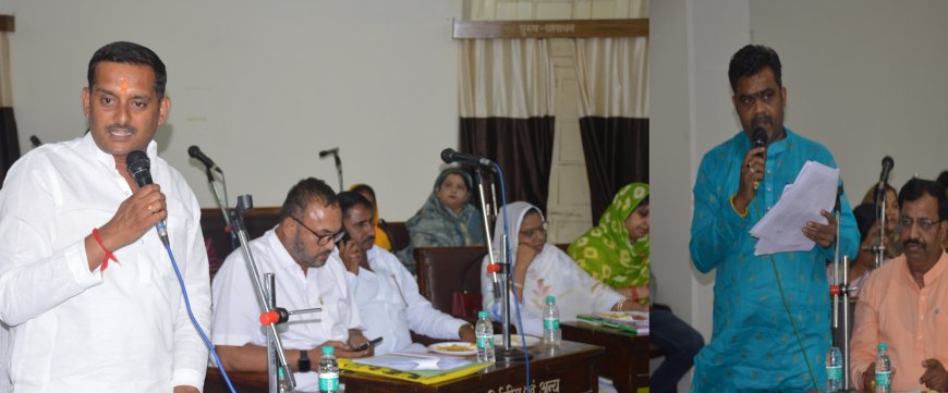 Jabalpur News: निगम की बैठक में नेता प्रतिपक्ष का खुलासा, अधिकारियों ने कागजों में बना दिए शौचालय, नाम और नंबर और दोनों फर्जी