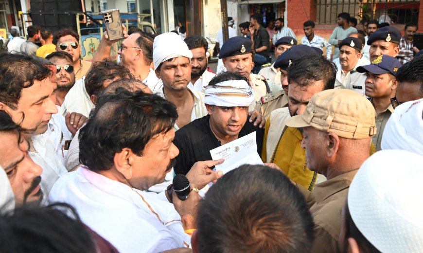 Jabalpur News: विधायक के साथ युवक कांग्रेस कार्यकर्ताओं घेरा नगर निगम