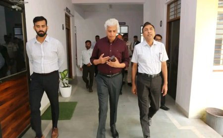 Jabalpur News: प्रमुख सचिव राजस्व ने गोरखपुर तहसील का किया निरीक्षण