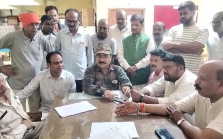 Jabalpur News: कांग्रेस के पूर्व पार्षद के खिलाफ भाजपा नेताओं ने दर्ज कराई एफआईआर, महिलाओं पर टिप्पणी करने का मामला