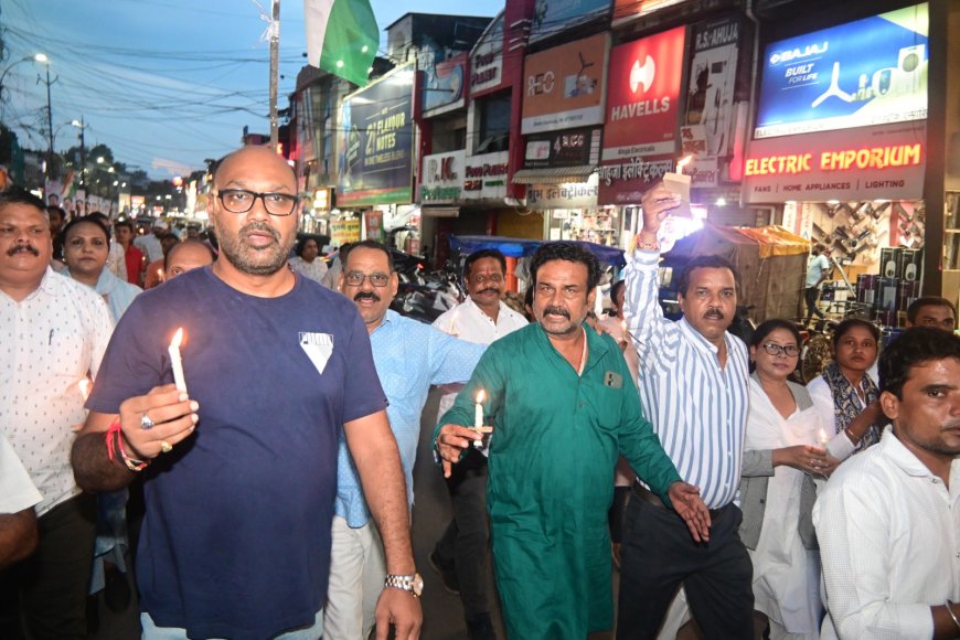 Jabalpur News: कांग्रेस ने पटवारी के आव्हान पर निकाला कैंडल मार्च