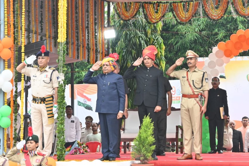 Jabalpur News: स्वतंत्रता दिवस के मुख्य समारोह में डिप्टी सीएम देवड़ा ने किया ध्वजारोहण