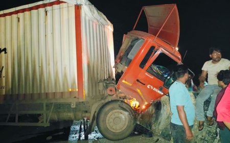 Jabalpur News: बरेला में भीषण सड़क हादसा, 4 ट्रकों में हुई भिड़ंत, लगा लंबा जाम