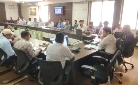 Balaghat News:कलेक्टर ने विभागीय कार्य योजना की समीक्षा बैठक में दिए दिशा निर्देश