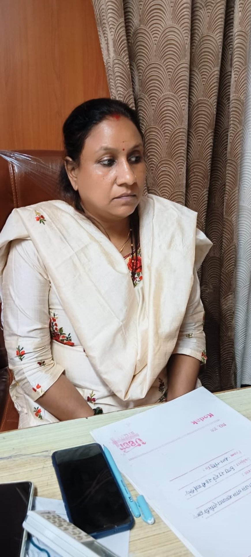 Jabalpur Lokayukta: कार्यालय असिस्टेंट रजिस्ट्रार फर्म्स एवं संस्था में महिला क्लर्क को रिश्वत लेते पकड़ा
