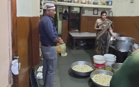 Jabalpur News:गरूड़ दलों की कार्यवाही,सदर की मां रेवा स्वीट्स का पंजीयन निलंबित ,50 किलो खोवा, 20 किलो पनीर, नमकीन कराया गया विनिष्‍ट