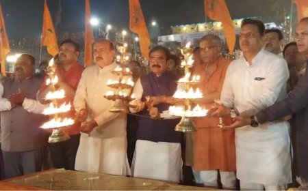 Jabalpur News:दीपावली की पूर्व संध्या पर 51 हजार दीपों की रोशनी से जगमग हुआ गौरीघाट,लेजर शो के इंद्रधनुषी रंगों ने मां नर्मदा का किया श्रृंगार