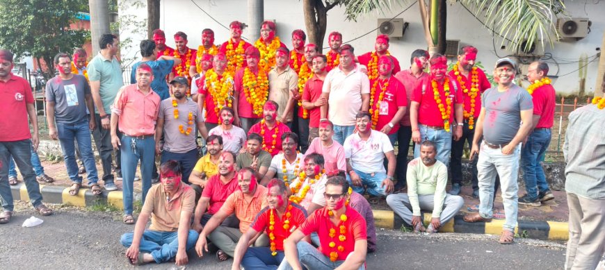 Jabalpur News: आयुध निर्माणी जबलपुर की वर्क्स कमेटी में लाल झंडे का कब्जा, नहीं निकाला विजय जुलूस