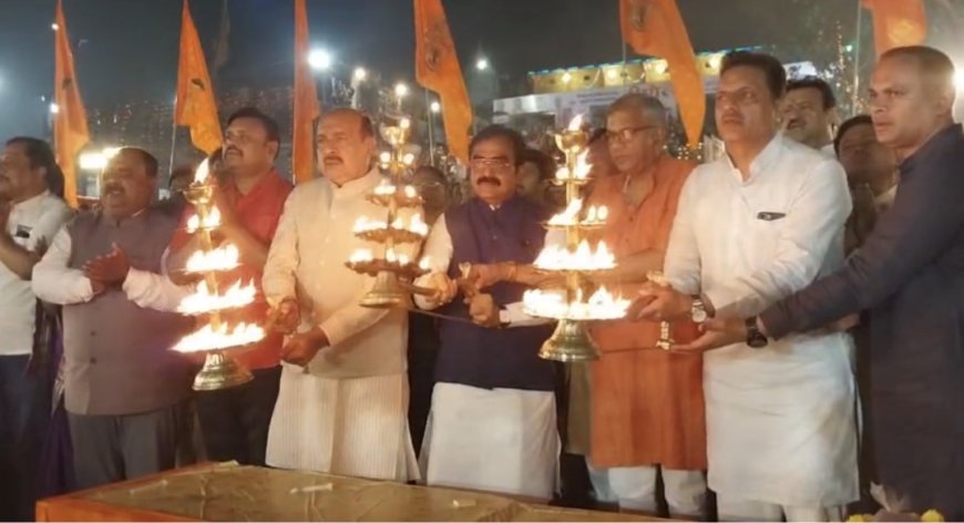 Jabalpur News:दीपावली की पूर्व संध्या पर 51 हजार दीपों की रोशनी से जगमग हुआ गौरीघाट,लेजर शो के इंद्रधनुषी रंगों ने मां नर्मदा का किया श्रृंगार