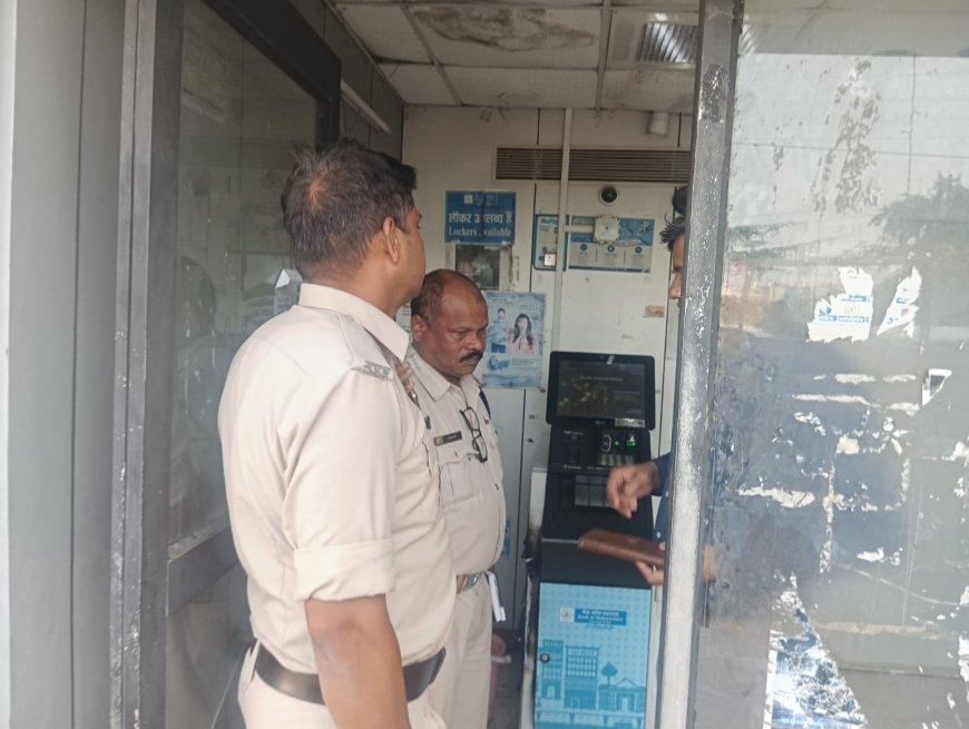 Jabalpur News: तिलहरी में बैंक ऑफ महाराष्ट्रा के एटीएम में बदमाशों ने फेंके बम, पुलिस खंगाल रही सीसीटीवी फुटेज