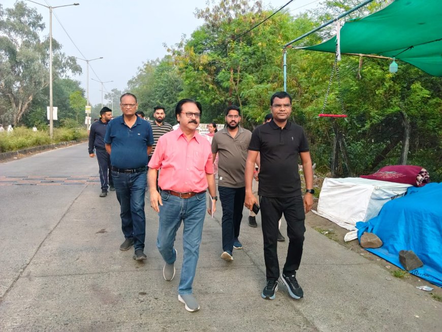 Jabalpur News: सफाई संरक्षकों की उपस्थिति चेक करने खुद तिलहरी पहुंचे निगमायुक्त, 40 की जगह मिले मात्र 13