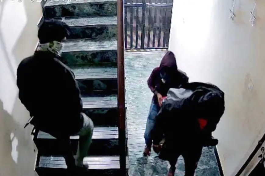 Jabalpur News:अमखेरा राजुल सिटी में फिर चोरों ने तोड़ा घर का ताला, सीसीटीवी फुटेज में नजर आयी गैंग