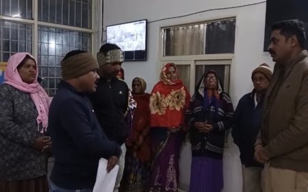 Jabalpur News: रात होते ही घरो पर पत्थर बरसाने लगते हैं बदमाश, रांझी थाने पहुंचे पीड़ित परिवार