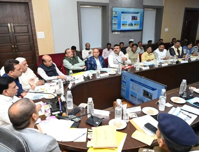 Jabalpur News: डिप्टी सीएम देवड़ा की अध्यक्षता में आयोजित हुई जिला विकास सलाहकार समिति की बैठक