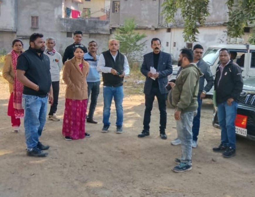 Jabalpur News: टैक्स बकाया होने पर रांझी में सील किया गया बारात घर, 2 शराब दुकानों पर भी हुई तालाबंदी