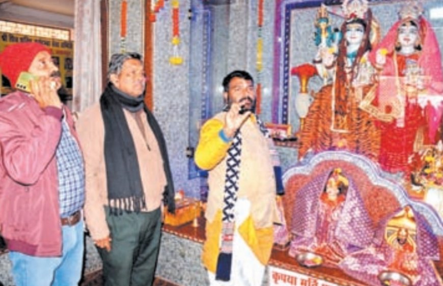 Jabalpur News: मंदिर से छत्र - मंगलसूत्र चुरा ले गए चोर, विजय नगर पुरानी जगदंबा कॉलोनी में घटना