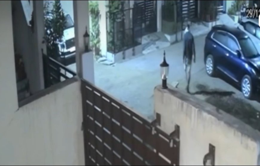 Jabalpur News: तिलहरी में फौजी के घर में घुसे चोर, सीसीटीवी फुटेज में आए नजर