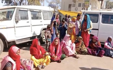 Jabalpur News: छेड़छाड़ से तंग आकर स्कूली छात्रा ने मौत को लगाया गले, बिफरे परिजनों ने किया थाने में लाश रख किया प्रदर्शन