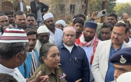 Jabalpur News: चरगवां में शममान घाट की जमीन को लेकर दो पक्ष आमने-सामने, पुलिस बल मौके पर